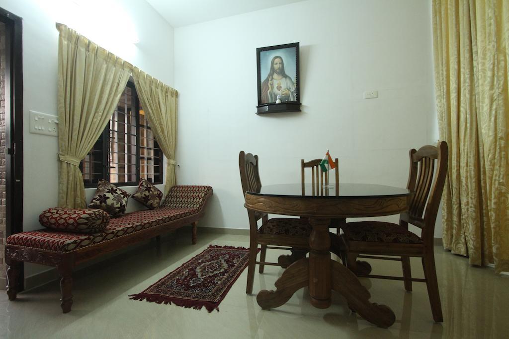 Aaron'S Homestay Kochi Екстериор снимка