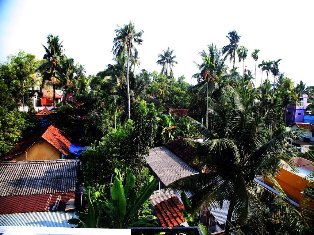 Aaron'S Homestay Kochi Екстериор снимка